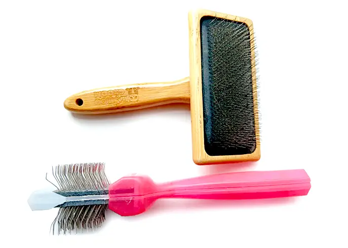 Slicker brush